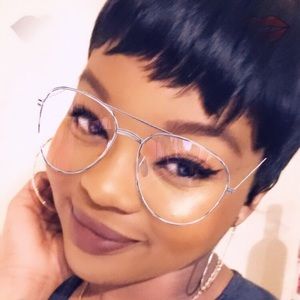 Meet your Posher, Daveshia